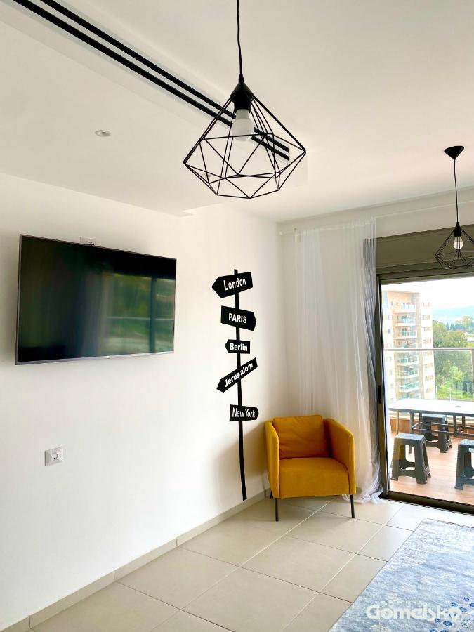 • Spacious In Trendy Akko/acre •