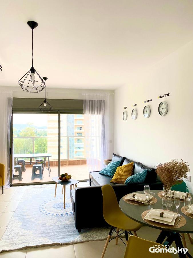 • Spacious In Trendy Akko/acre • Akkon